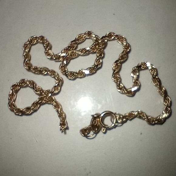 Scratch&Dent – Gold Chains & Pearl Strands – ~7.37g Gold -- ~200ctw Pearls - Picture 2 of 12